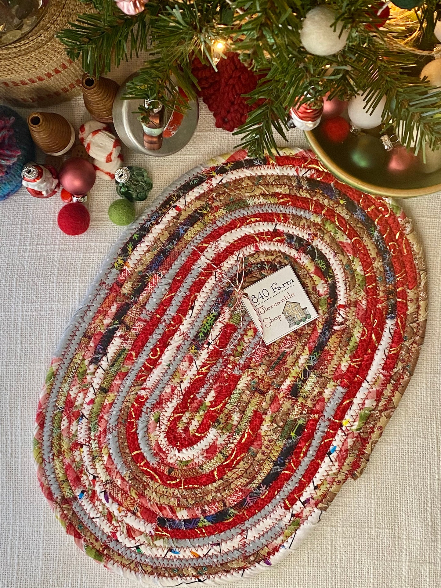 10” x 15" Extra Large Oval Flat Trivet- Holiday