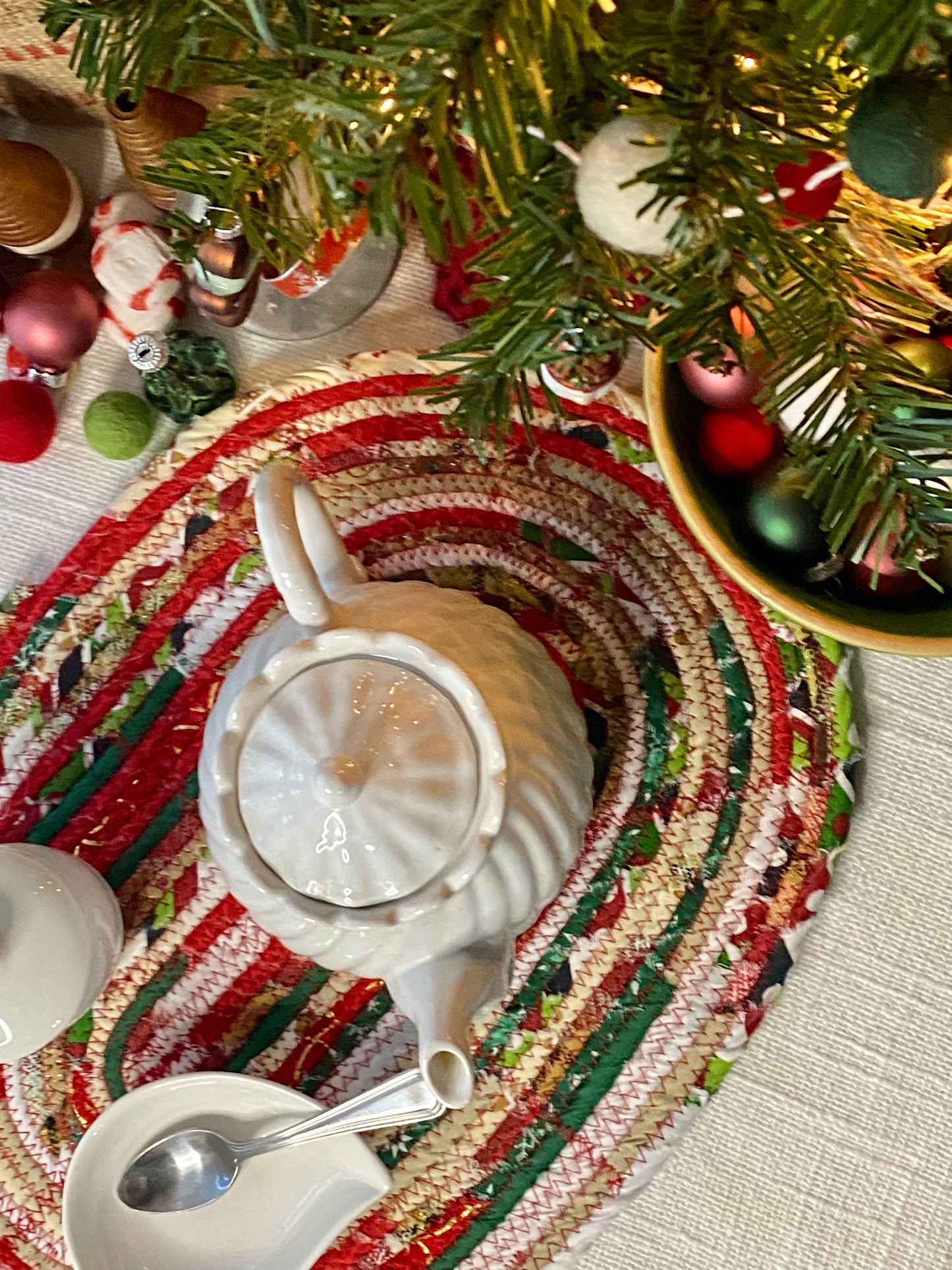 10” x 15" Extra Large Oval Flat Trivet