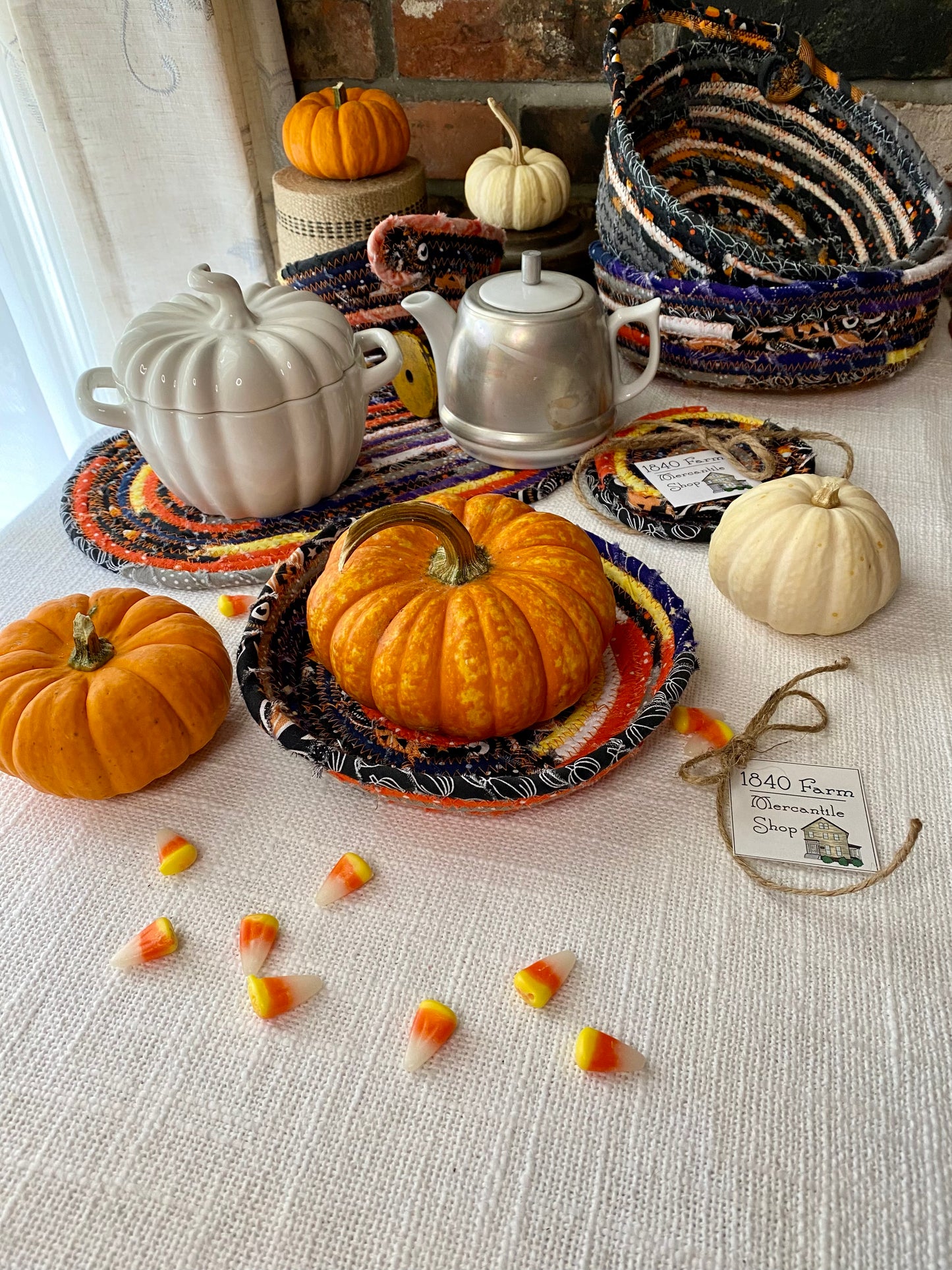Halloween - 6” Medium Saucer Style Trivet
