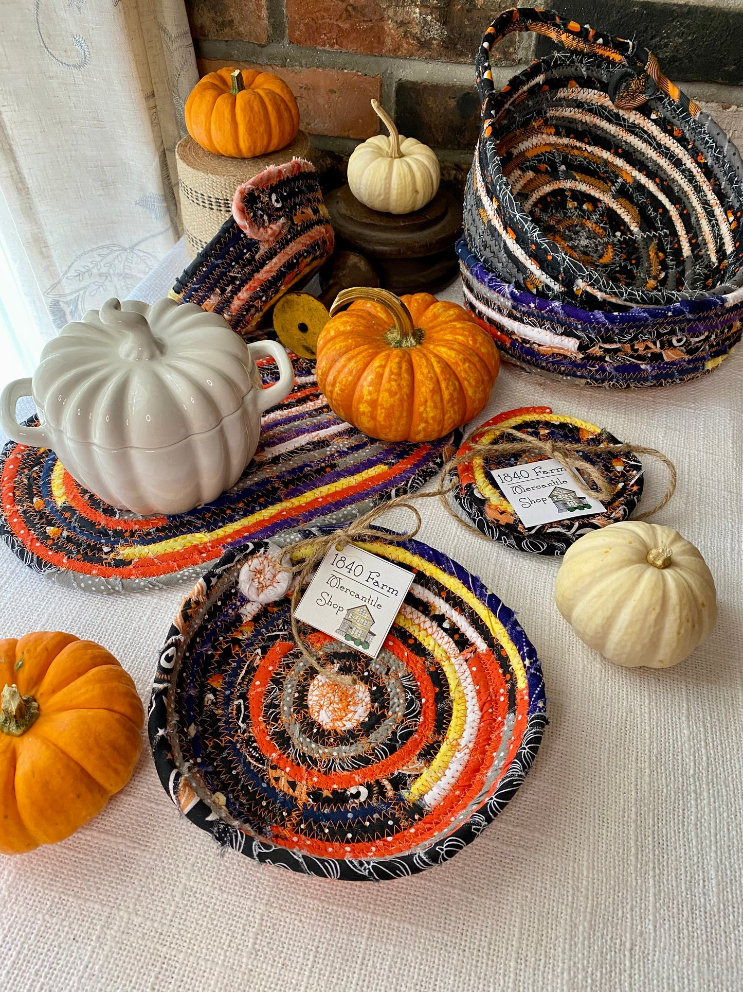 Halloween - 6” Medium Saucer Style Trivet
