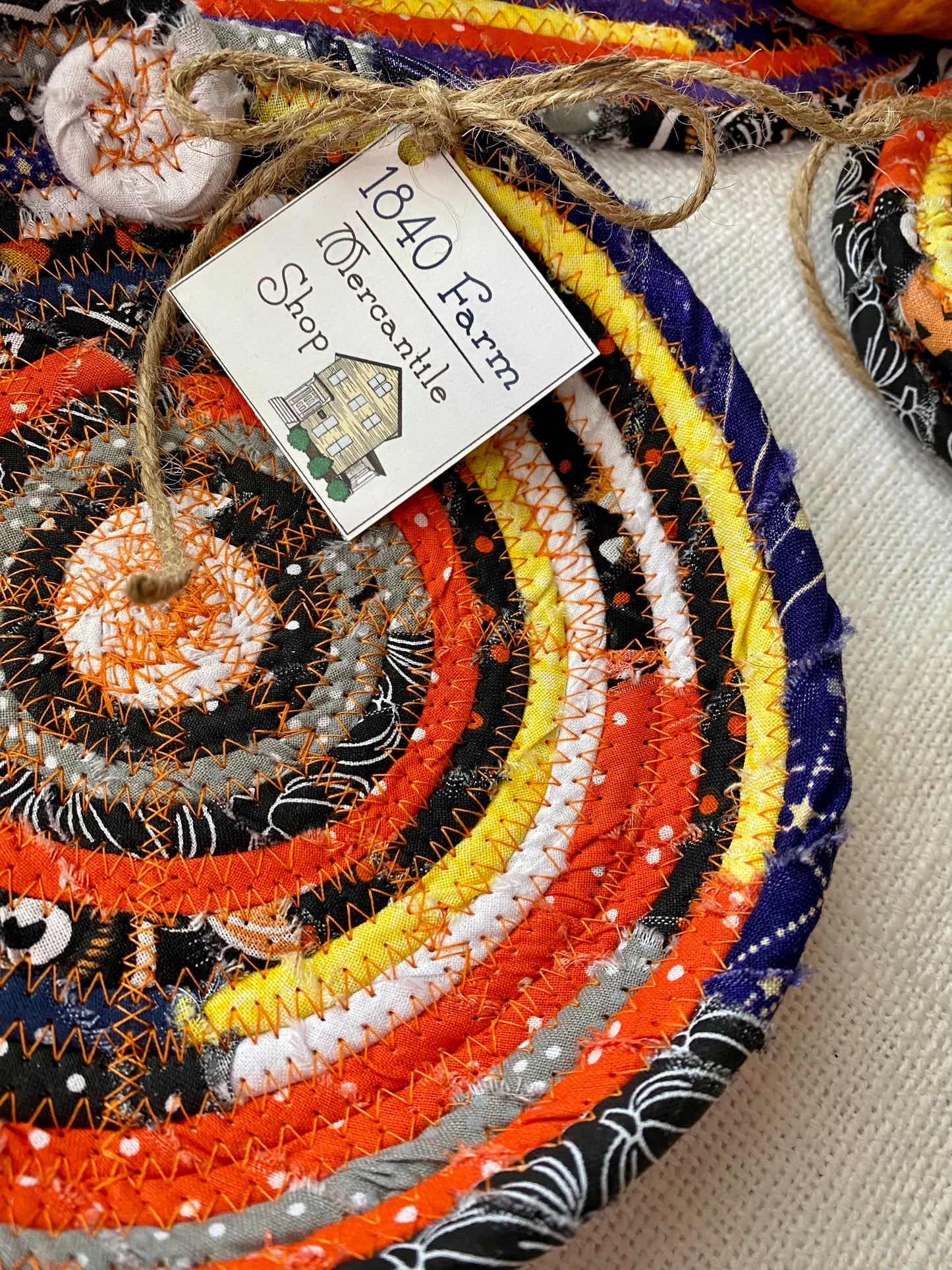 Halloween - 6” Medium Saucer Style Trivet