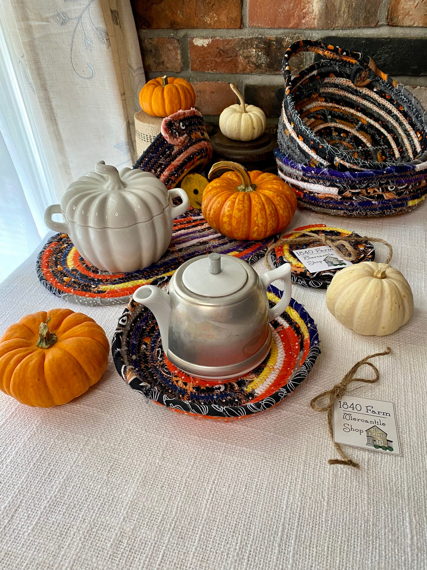 Halloween - 6” Medium Saucer Style Trivet