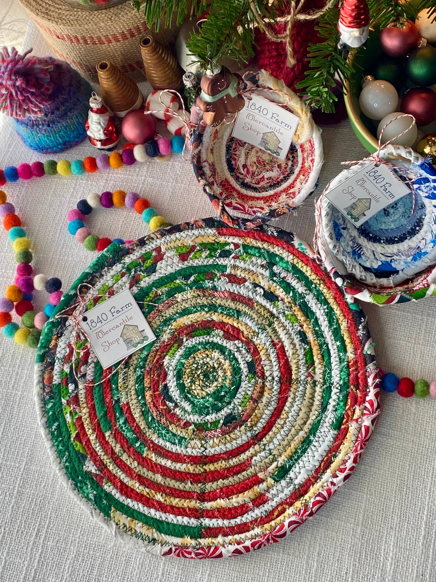 10” Large Flat Trivet - Holiday