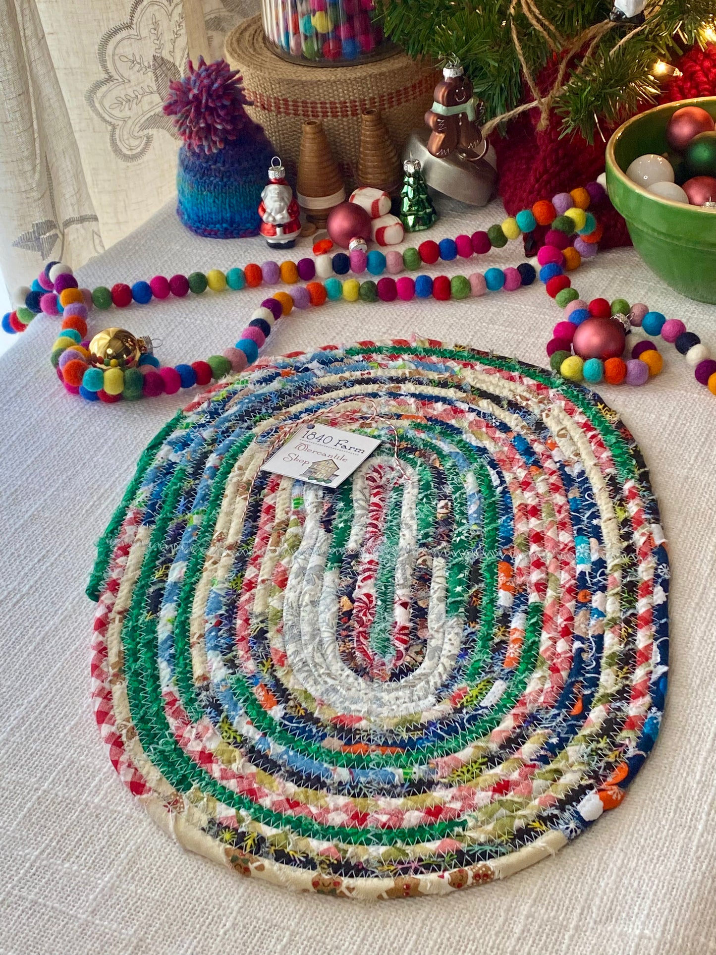 10” x 15" Extra Large Oval Flat Trivet- Holiday