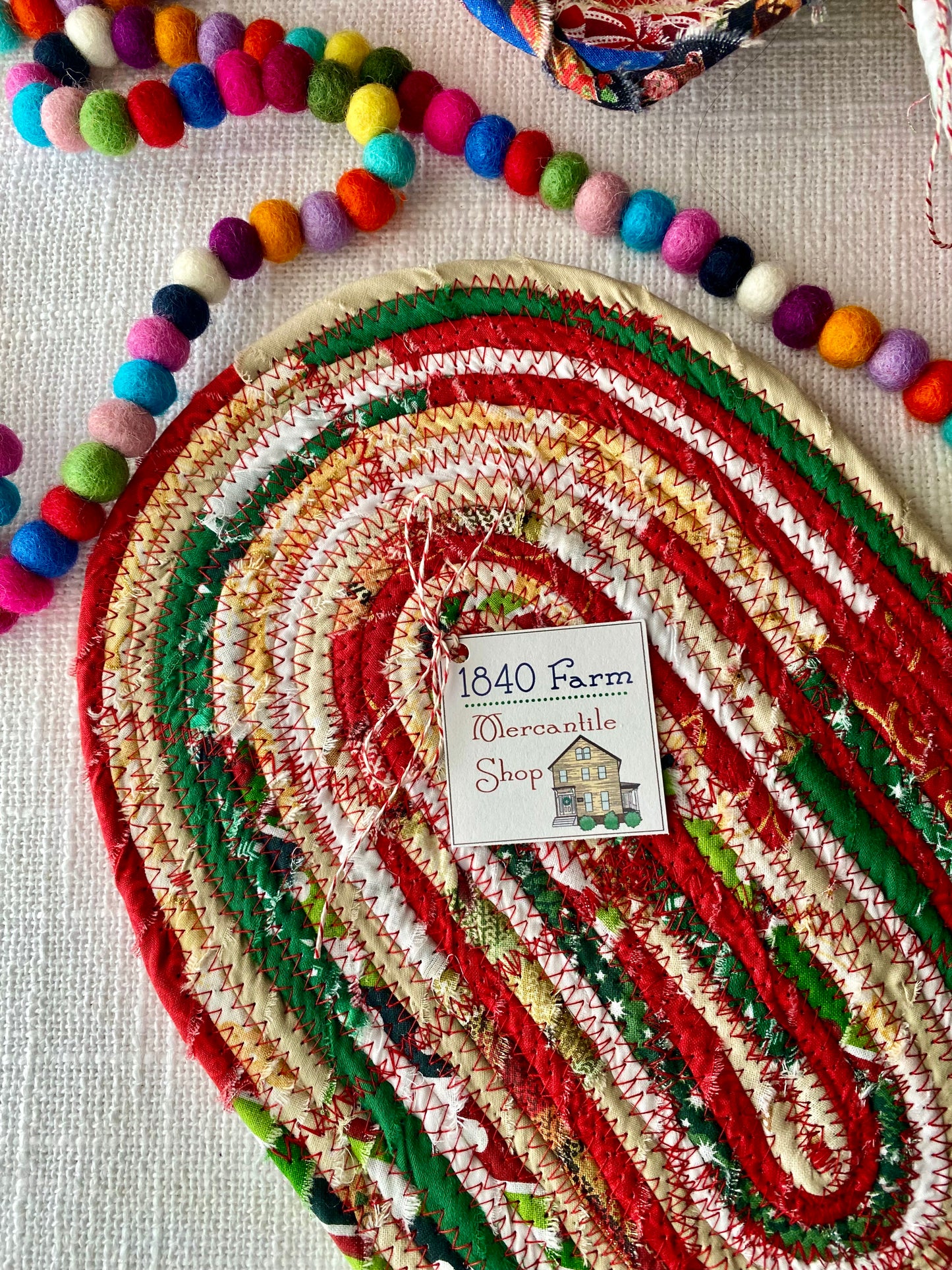 8” x 12" Oval Flat Trivet - Holiday