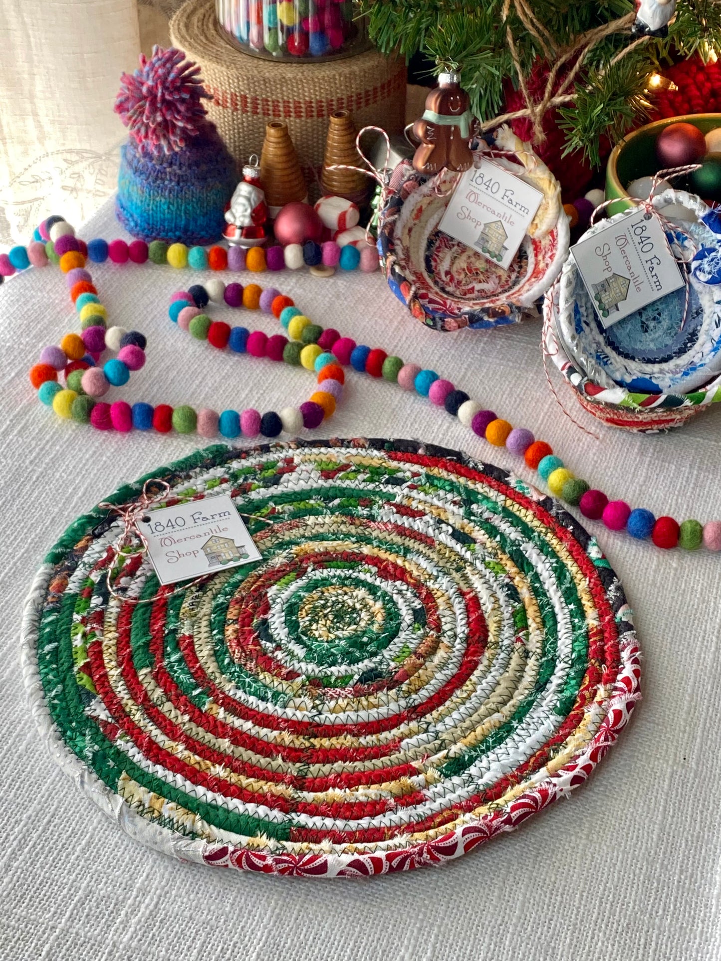 10” Large Flat Trivet - Holiday