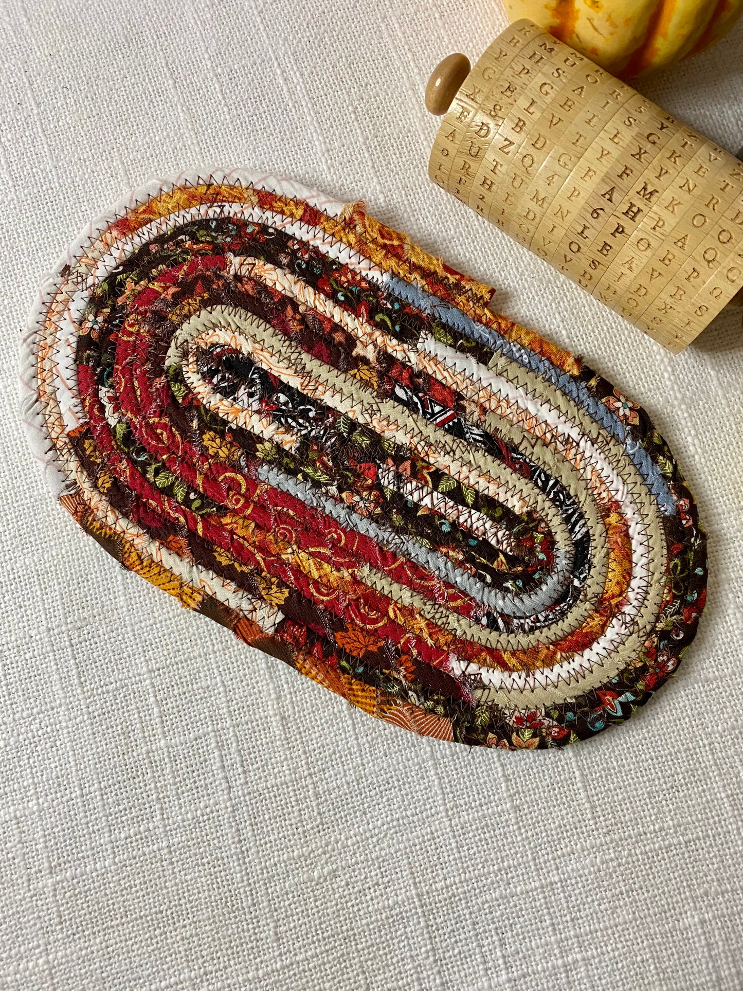 Fall 6”x 11" Oval Trivet