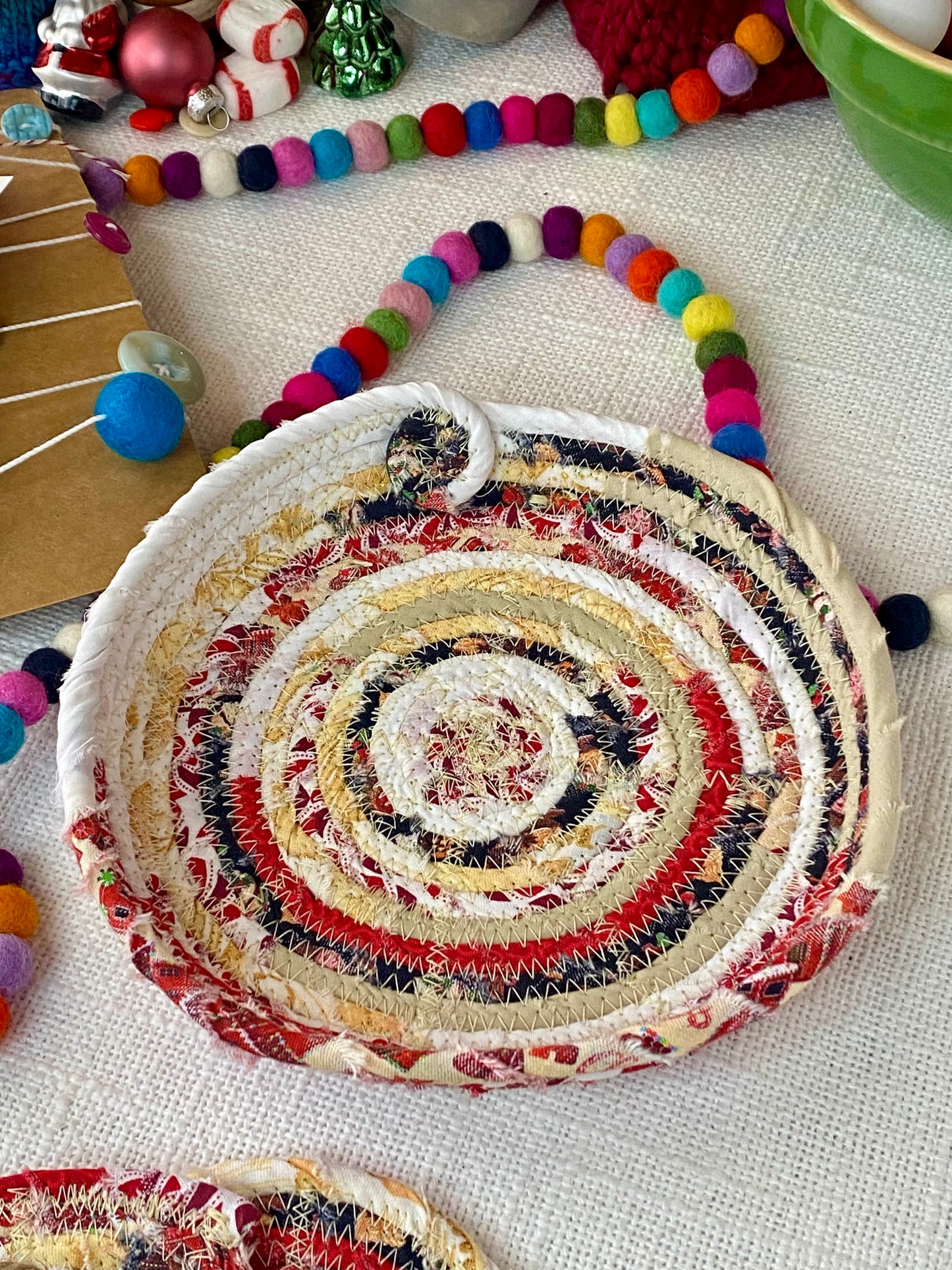 6” Medium Saucer Style Trivet and Set of Two Coasters - Holiday