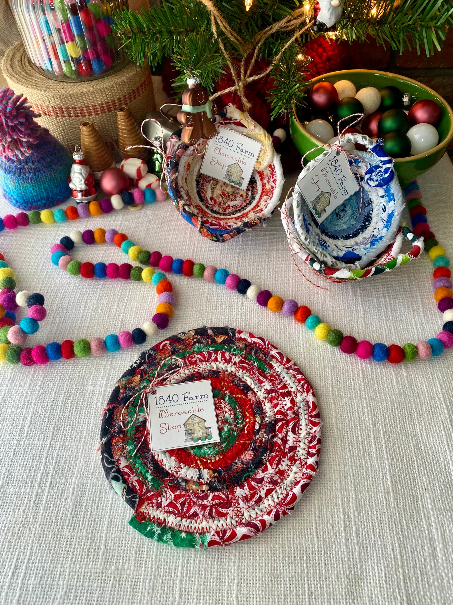 6” Large Flat Trivet - Holiday