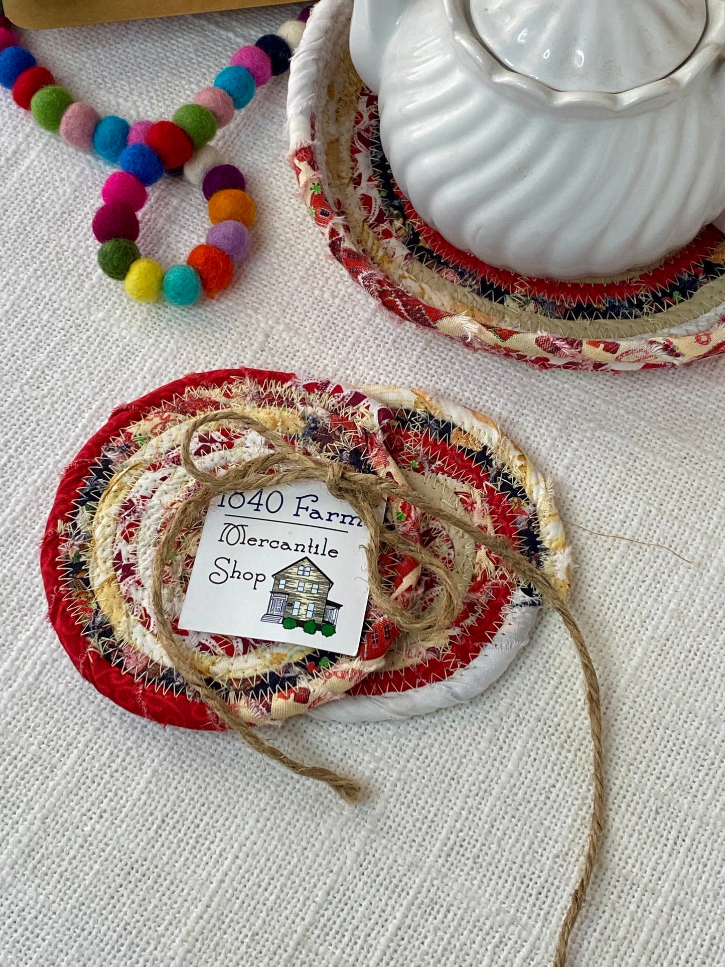 6” Medium Saucer Style Trivet and Set of Two Coasters - Holiday