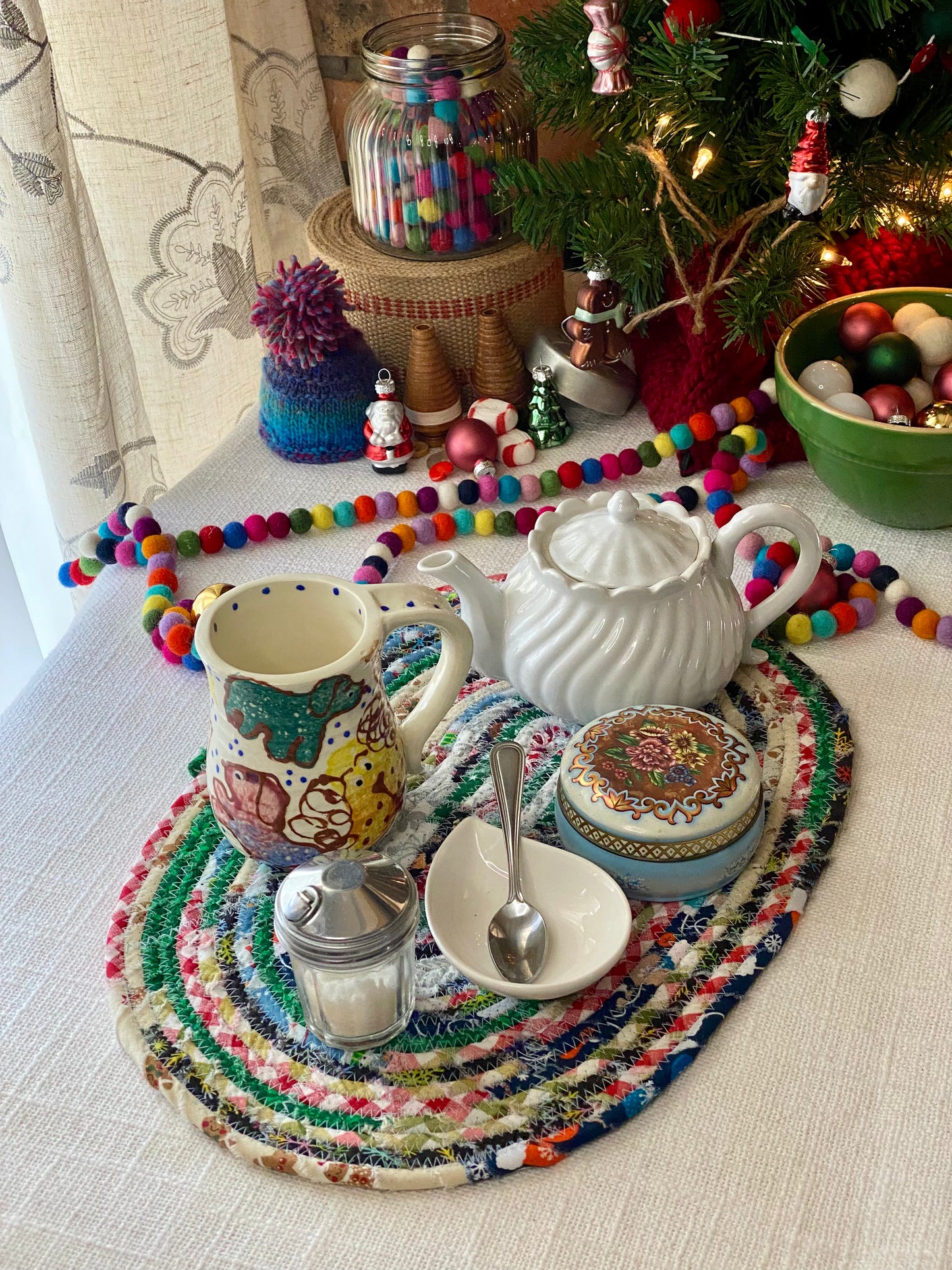 10” x 15" Extra Large Oval Flat Trivet- Holiday