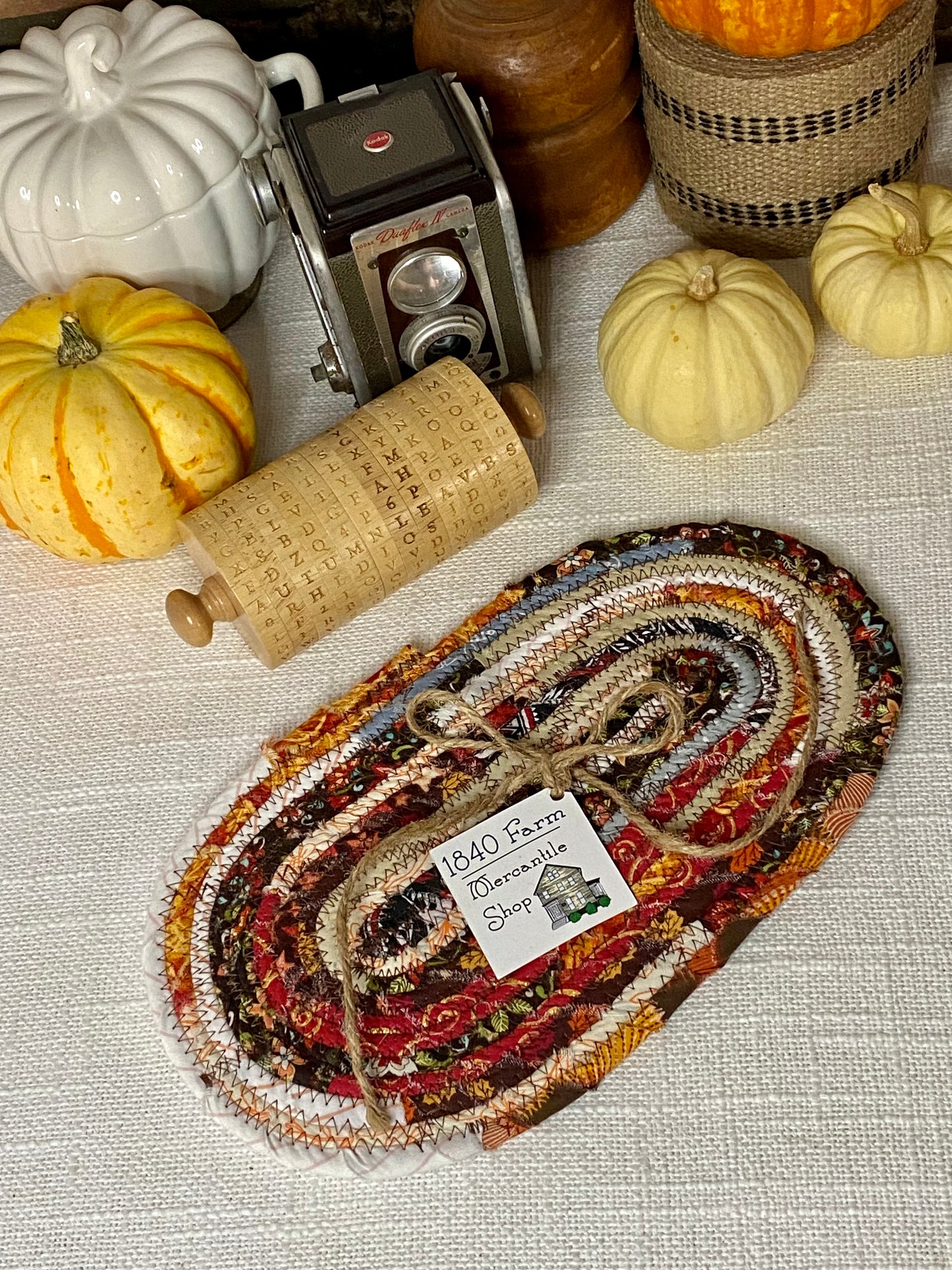Fall 6”x 11" Oval Trivet