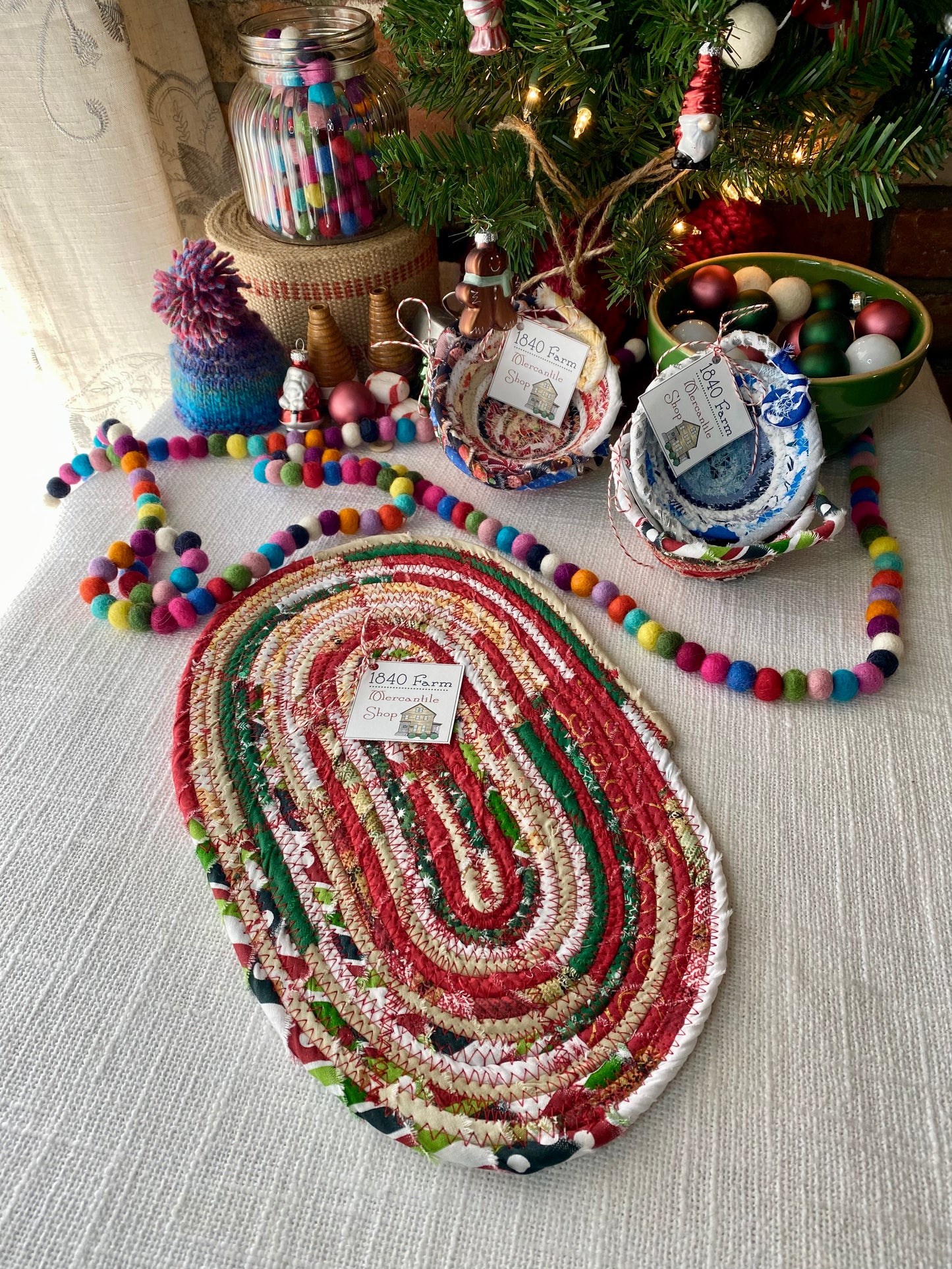 8” x 12" Oval Flat Trivet - Holiday