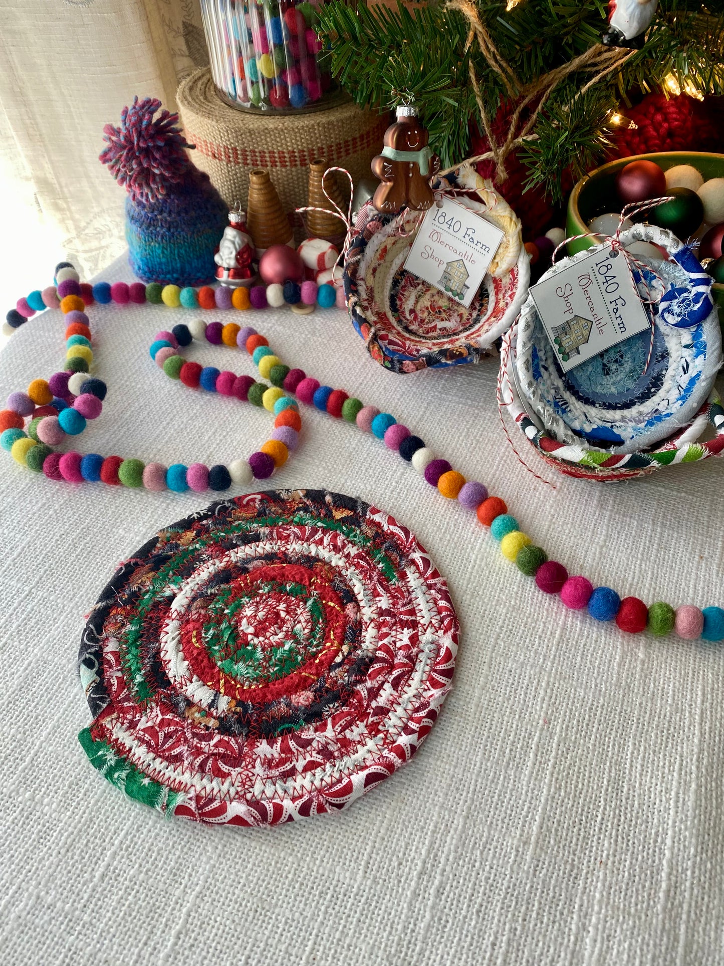 6” Large Flat Trivet - Holiday