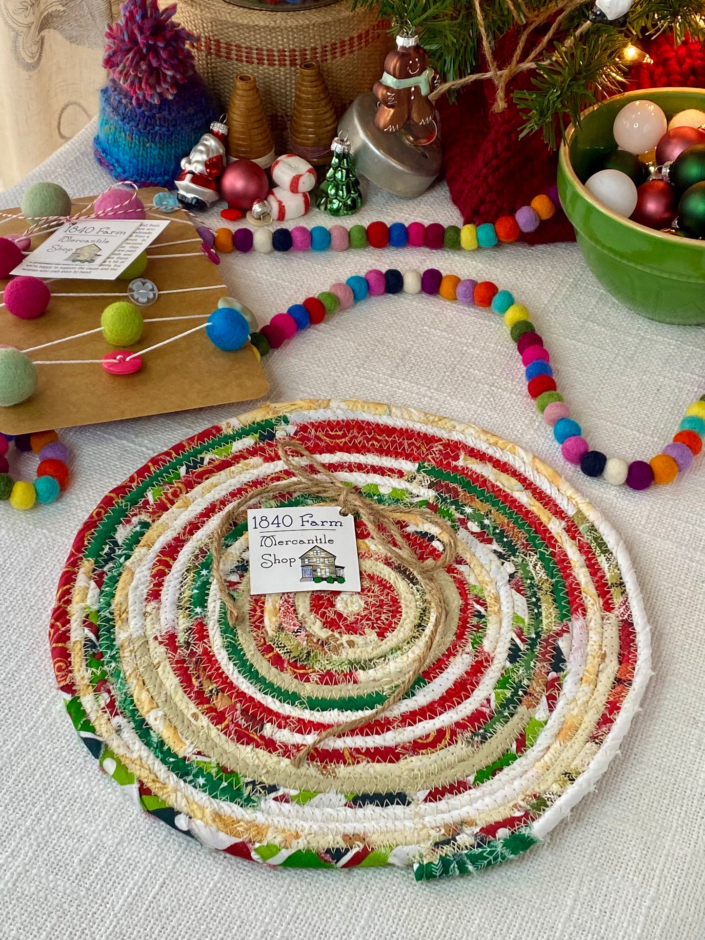 10” Large Flat Trivet - Holiday