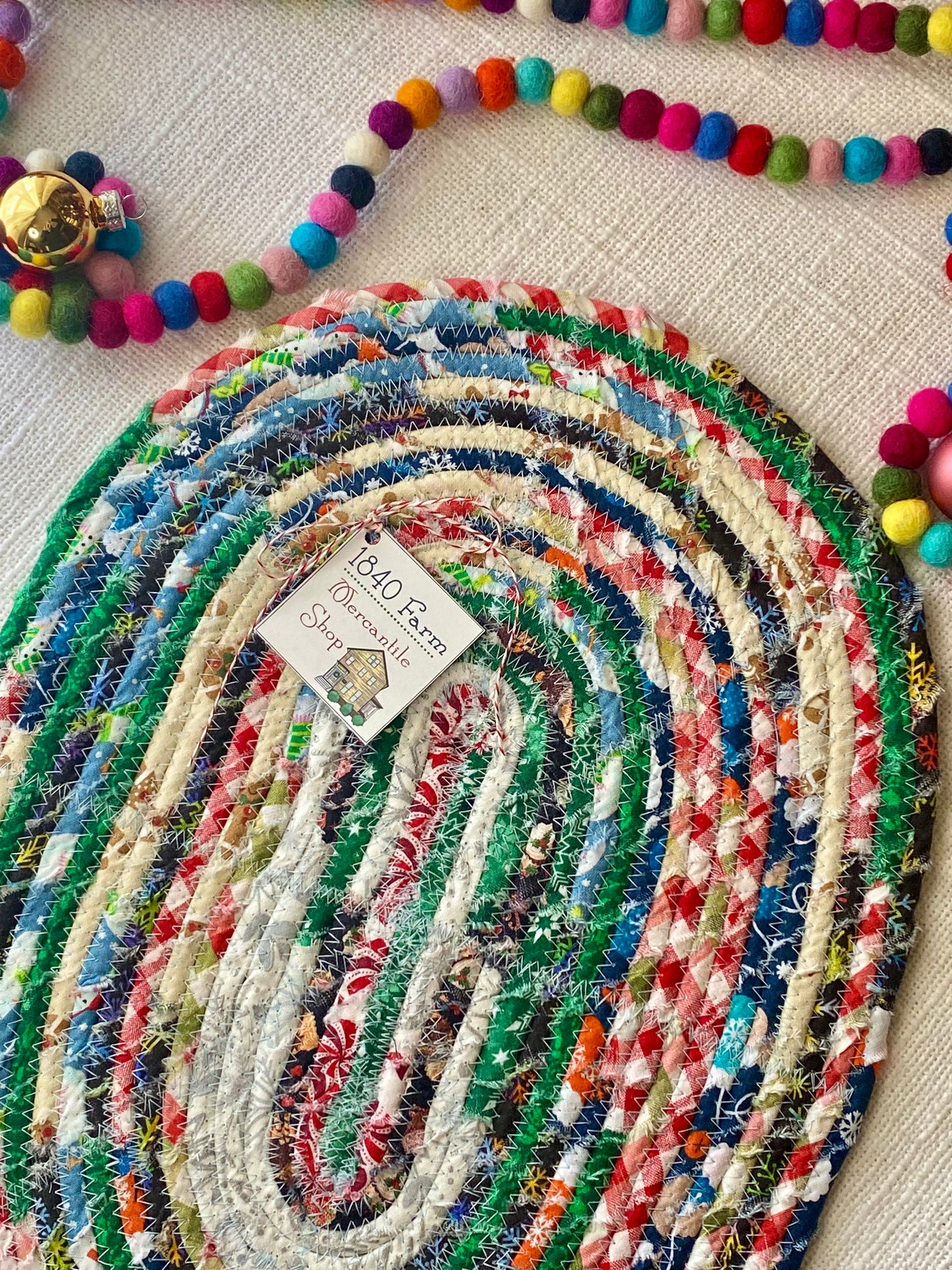 10” x 15" Extra Large Oval Flat Trivet- Holiday