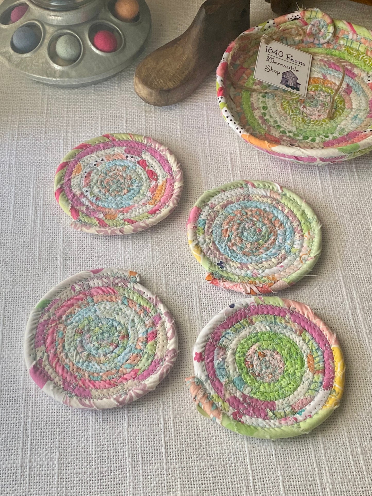 Matching set: 6” Medium Saucer Style Trivet and Four Coasters