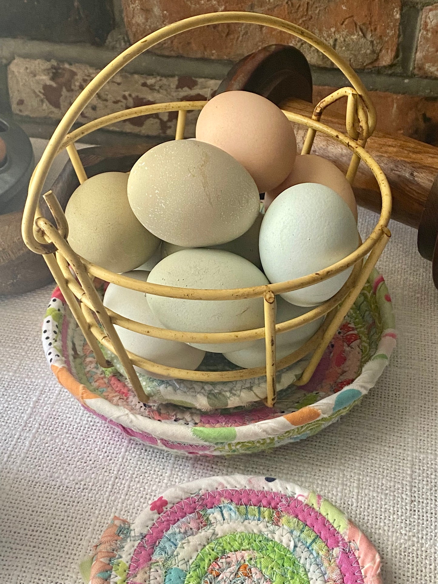 Matching set: 6” Medium Saucer Style Trivet and Four Coasters