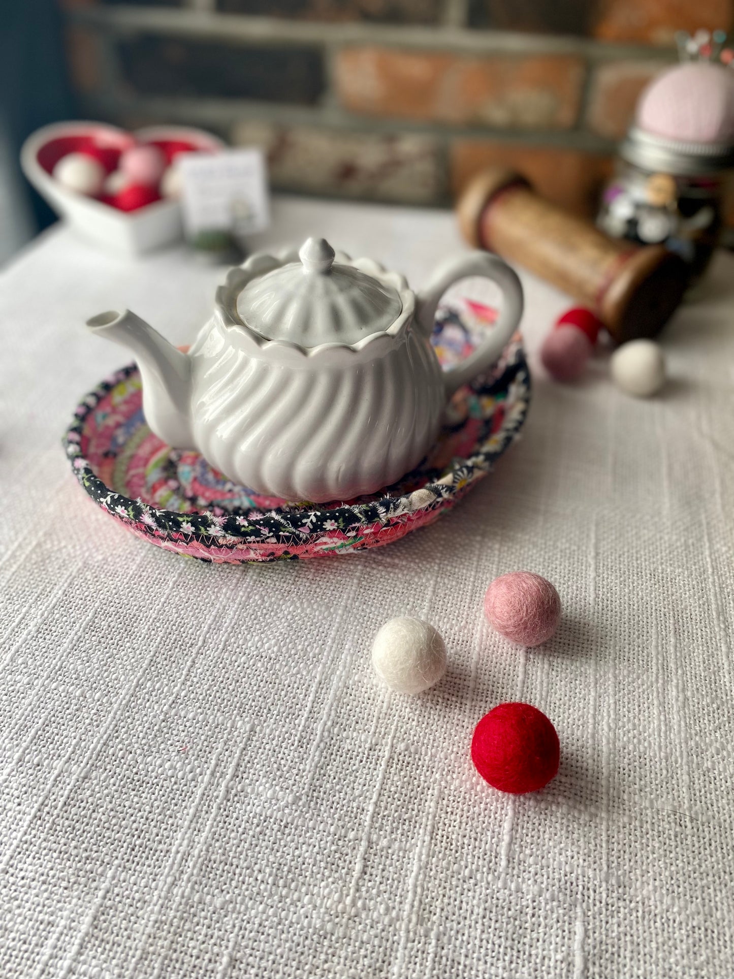 Medium Heart Shaped Saucer Style Trivet