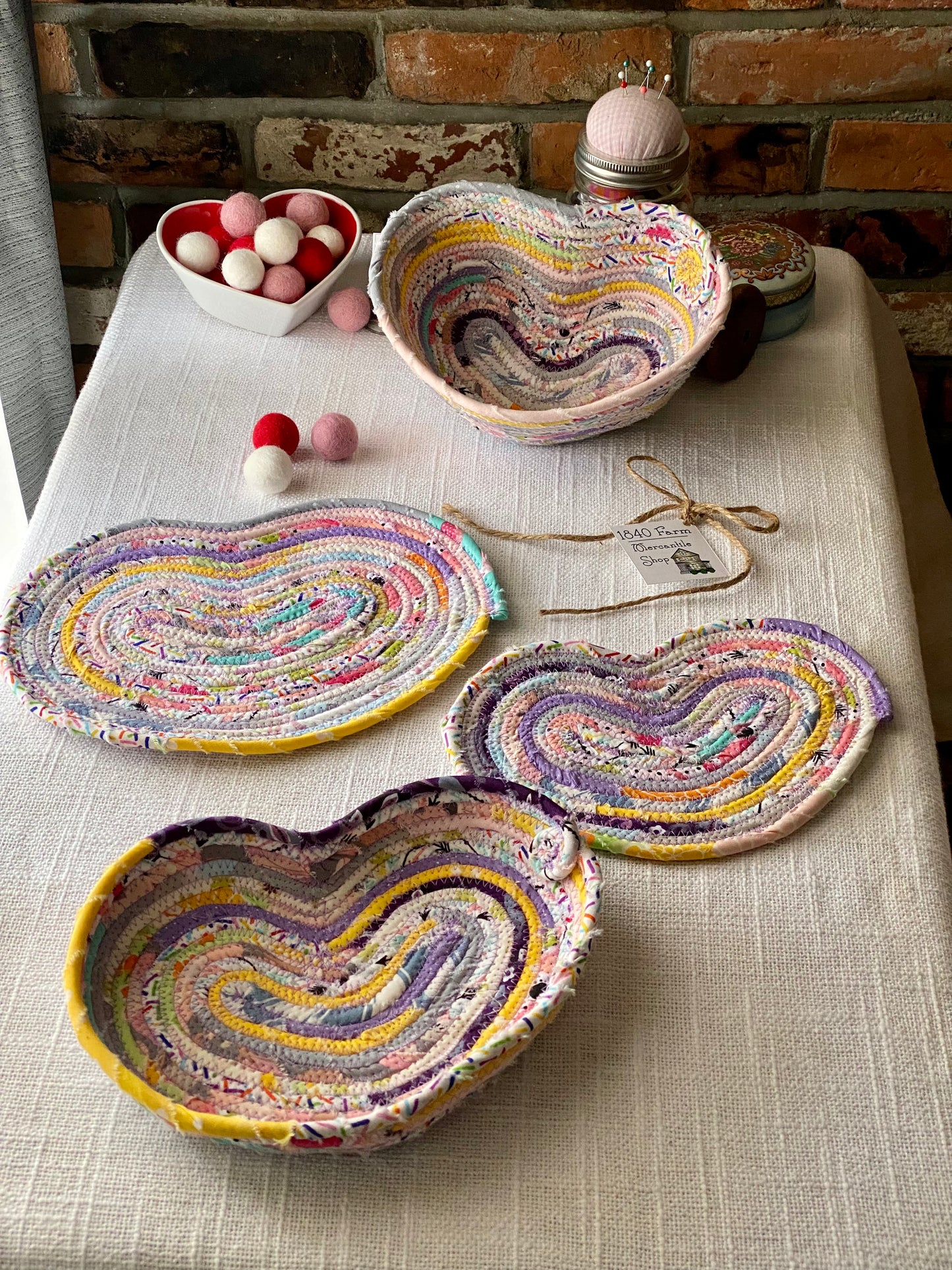 Medium Heart Shaped Saucer Style Trivet