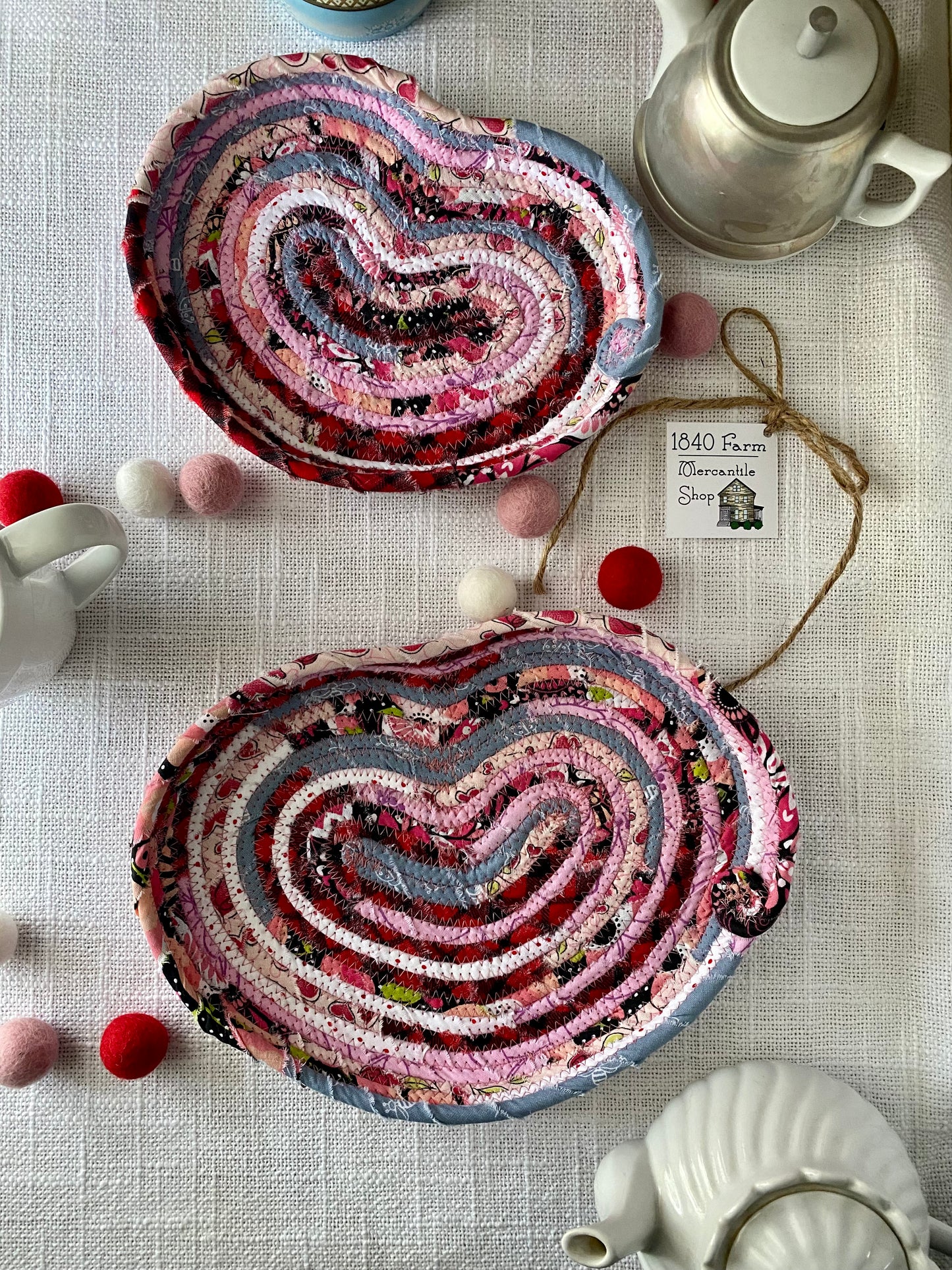 Medium Heart Shaped Saucer Style Trivet