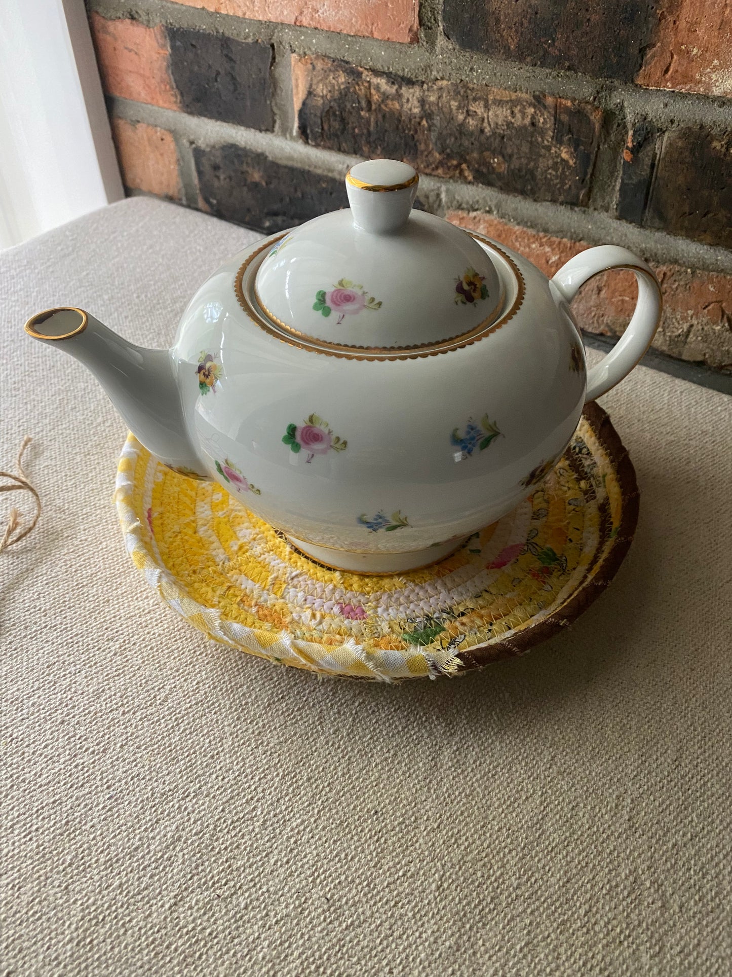 8” Large Saucer Style Trivet