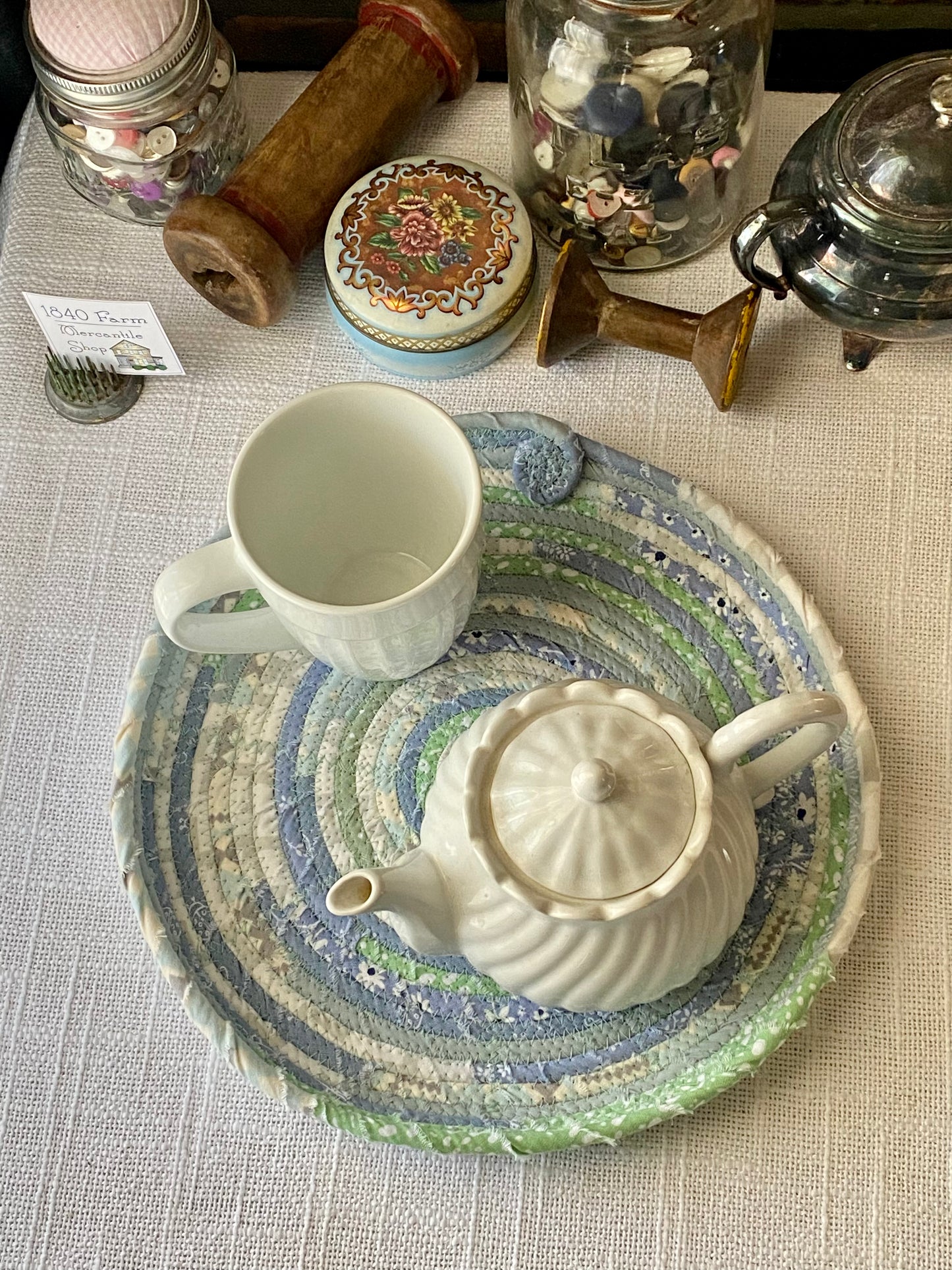 10” Extra Large Saucer Style Trivet