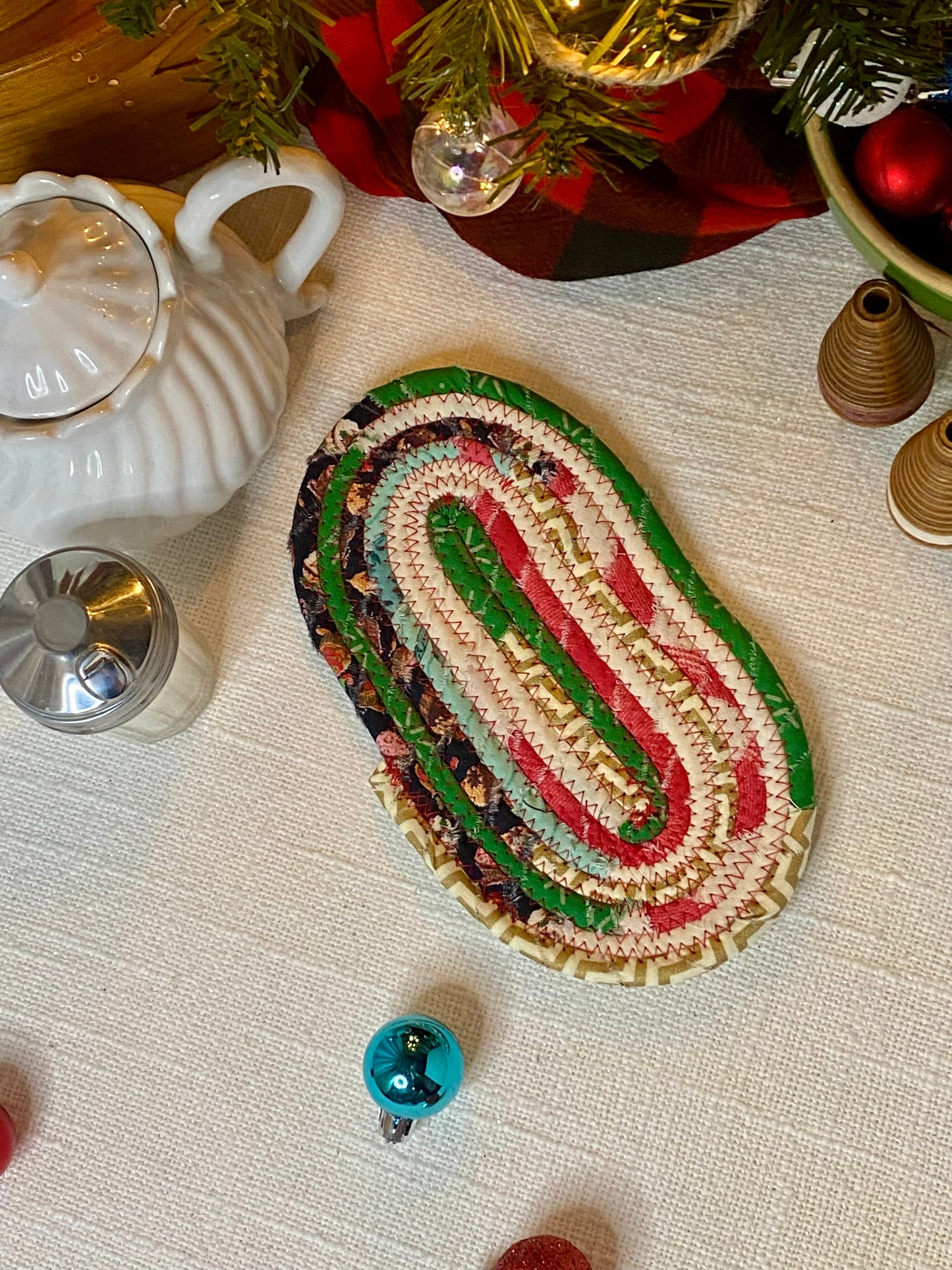 5” x 8” Oblong Trivet - Holiday