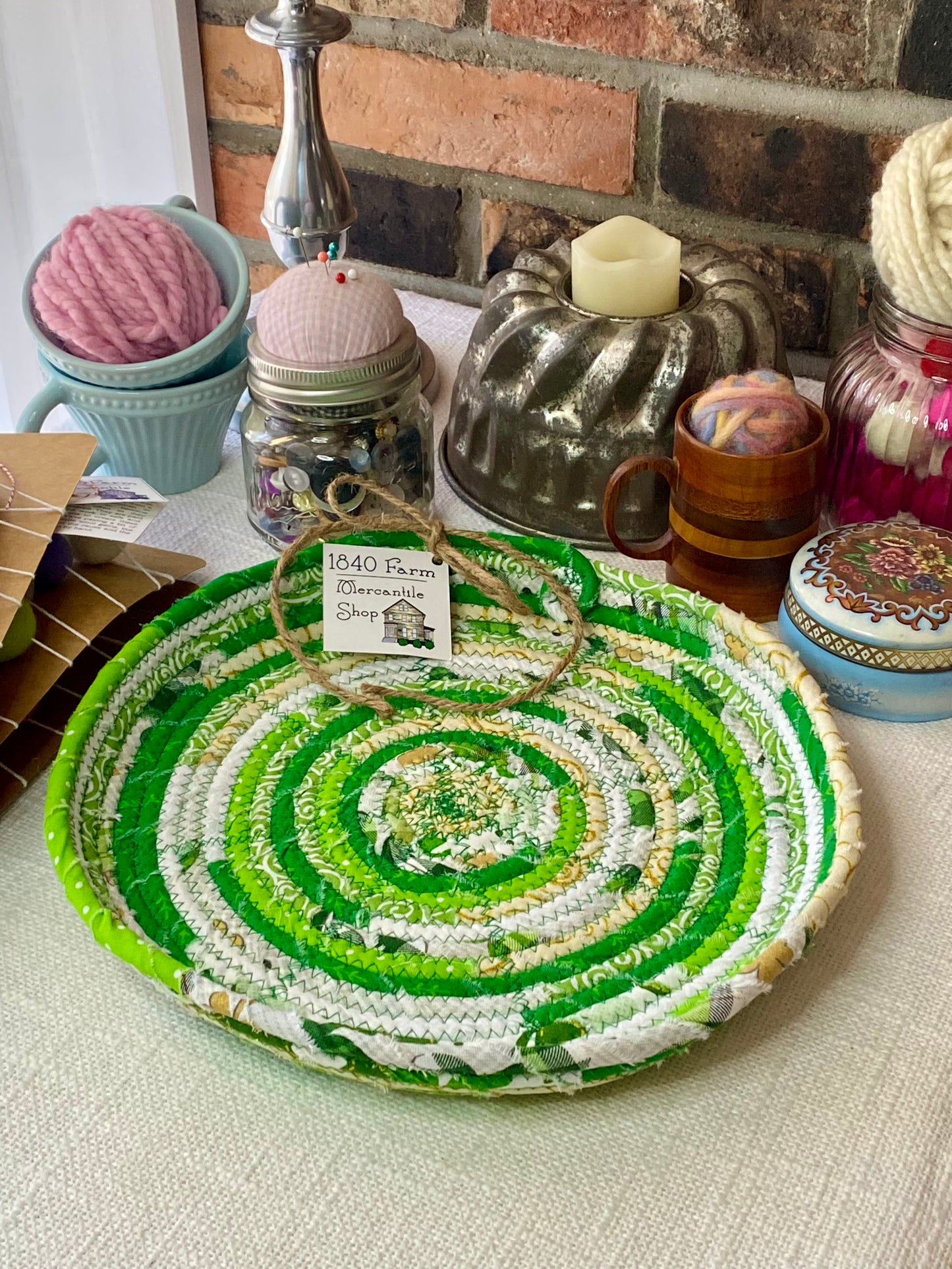 10” Extra Large Saucer Style Trivet