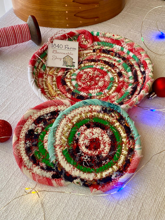 6” Saucer Style Trivet and Set of Two Coasters - Holiday