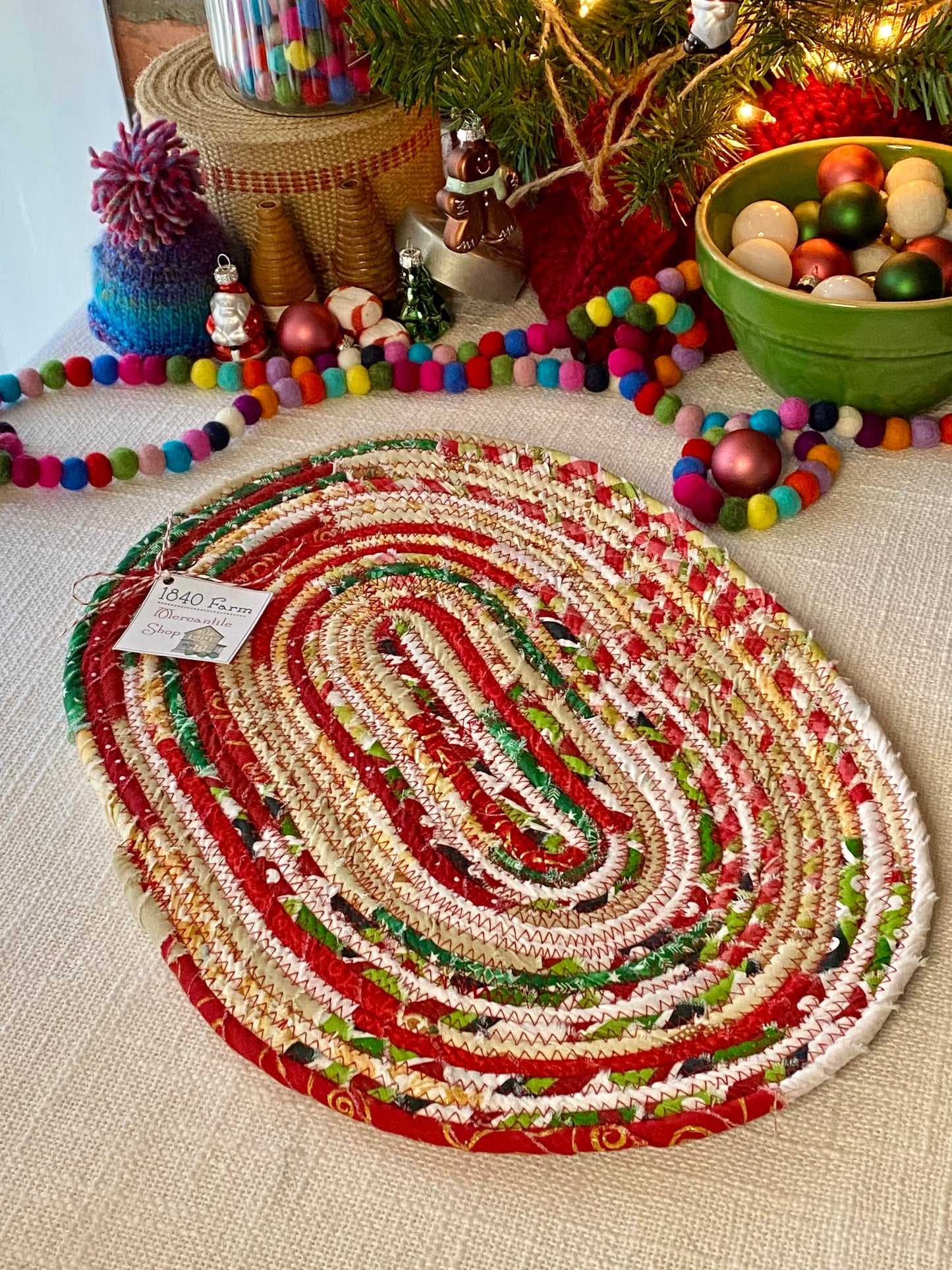 10” x 15" Extra Large Oval Flat Trivet - Holiday 2024