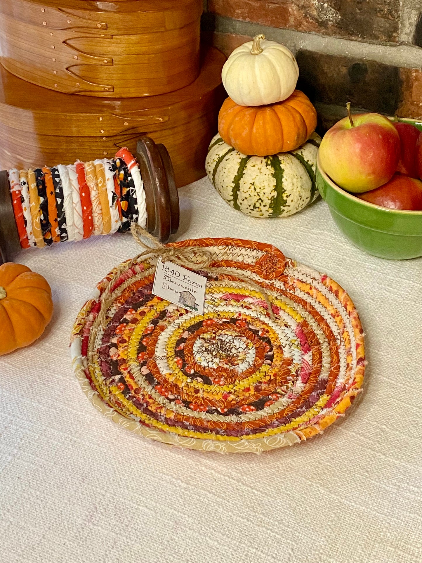 9” Saucer Style Trivet - Fall