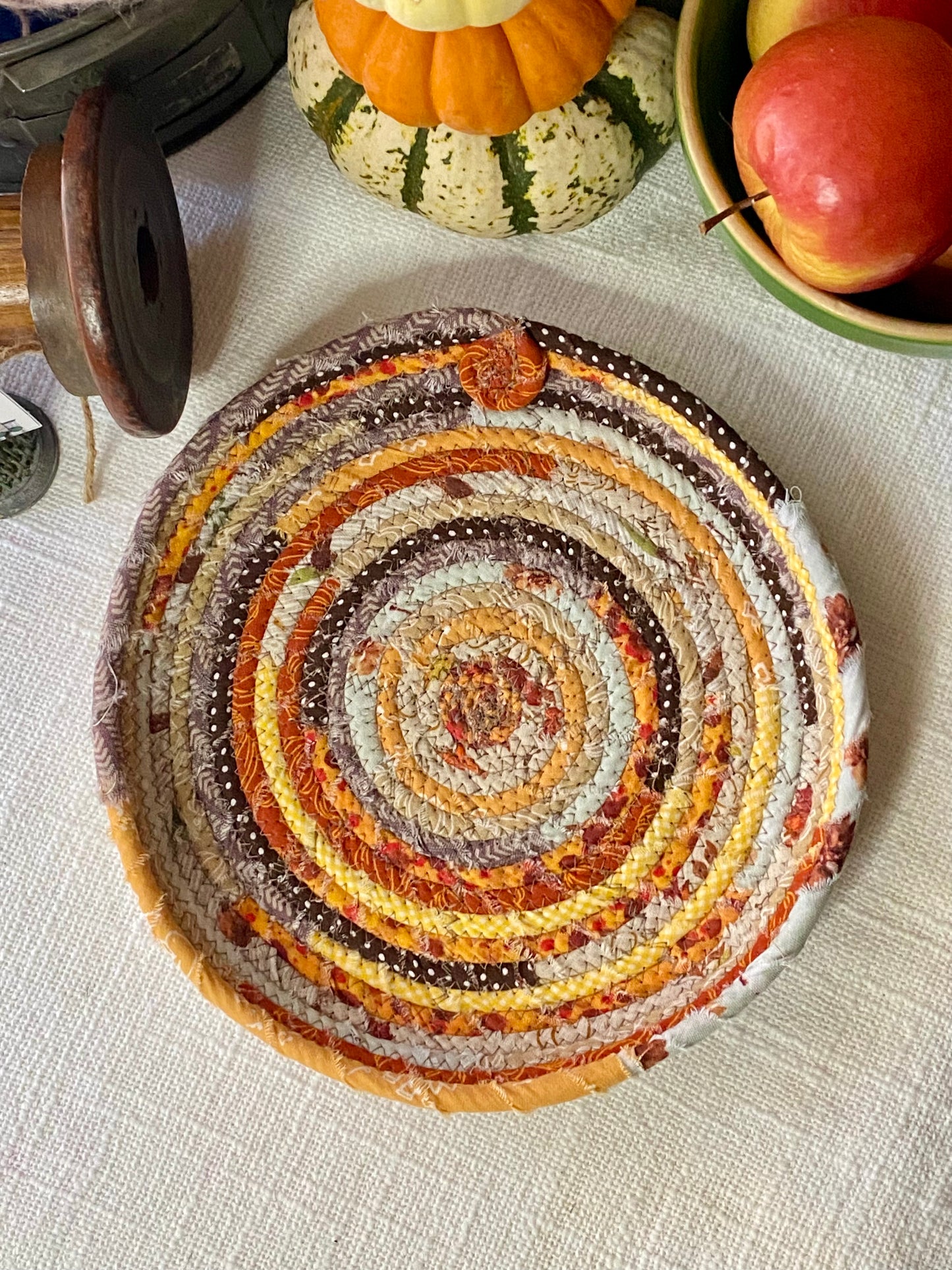 8” Saucer Style Trivet - Fall