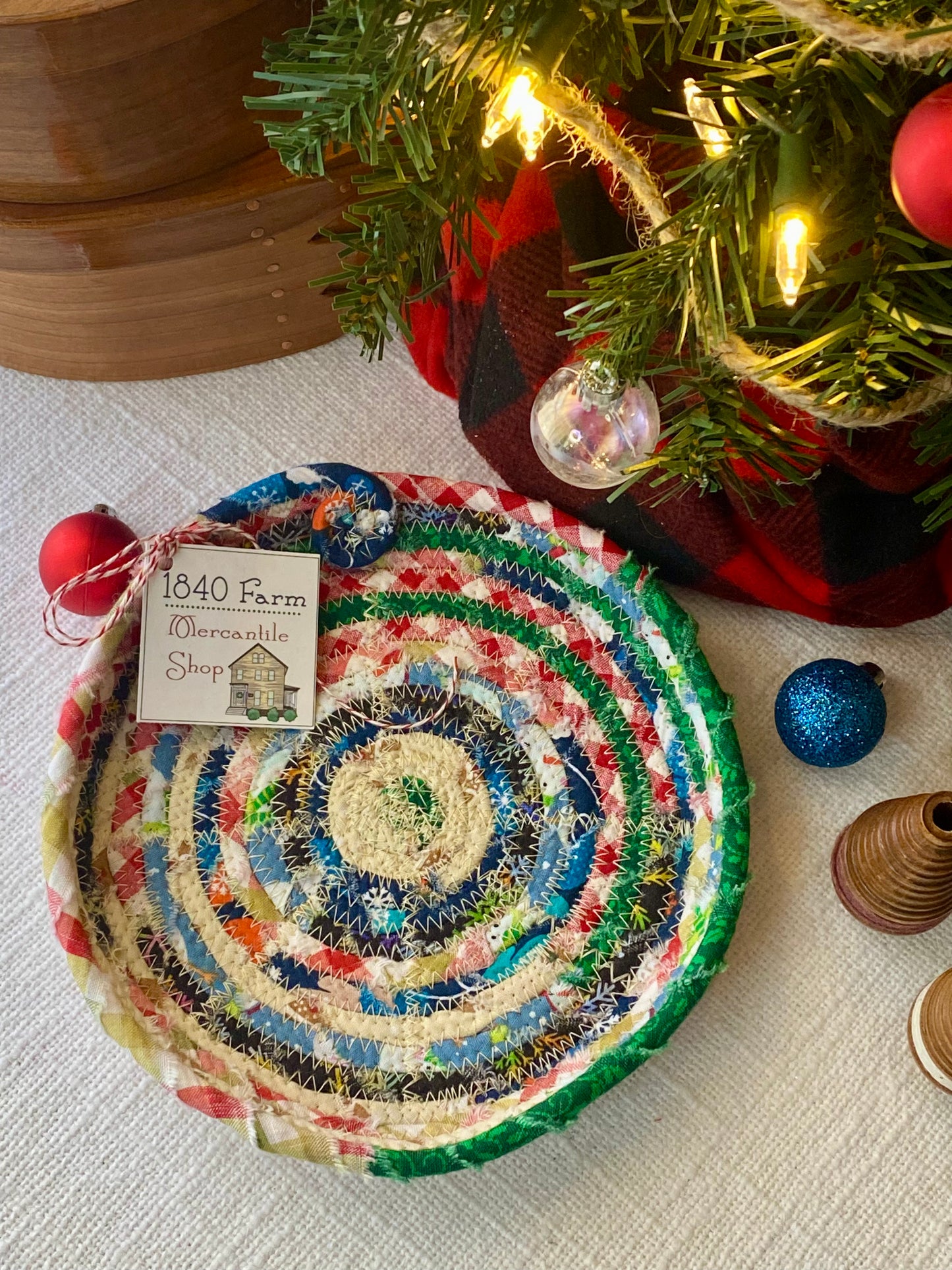 6" Saucer Style Trivet - Holiday 2024