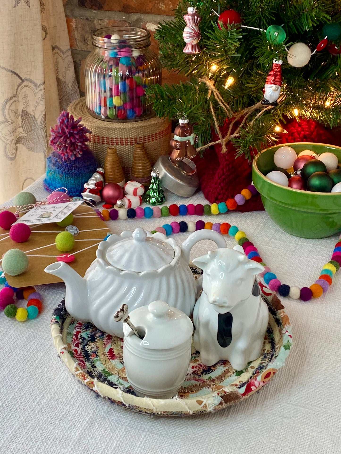 8” Large Saucer Style Trivet - Holiday