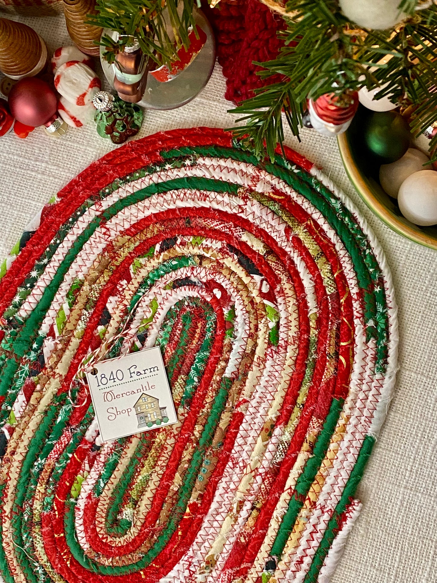 10” x 15" Extra Large Oval Flat Trivet- Holiday