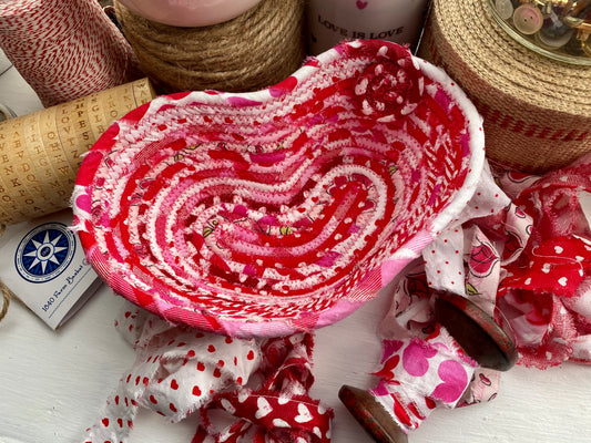 Medium Heart Shaped Table Basket #1914