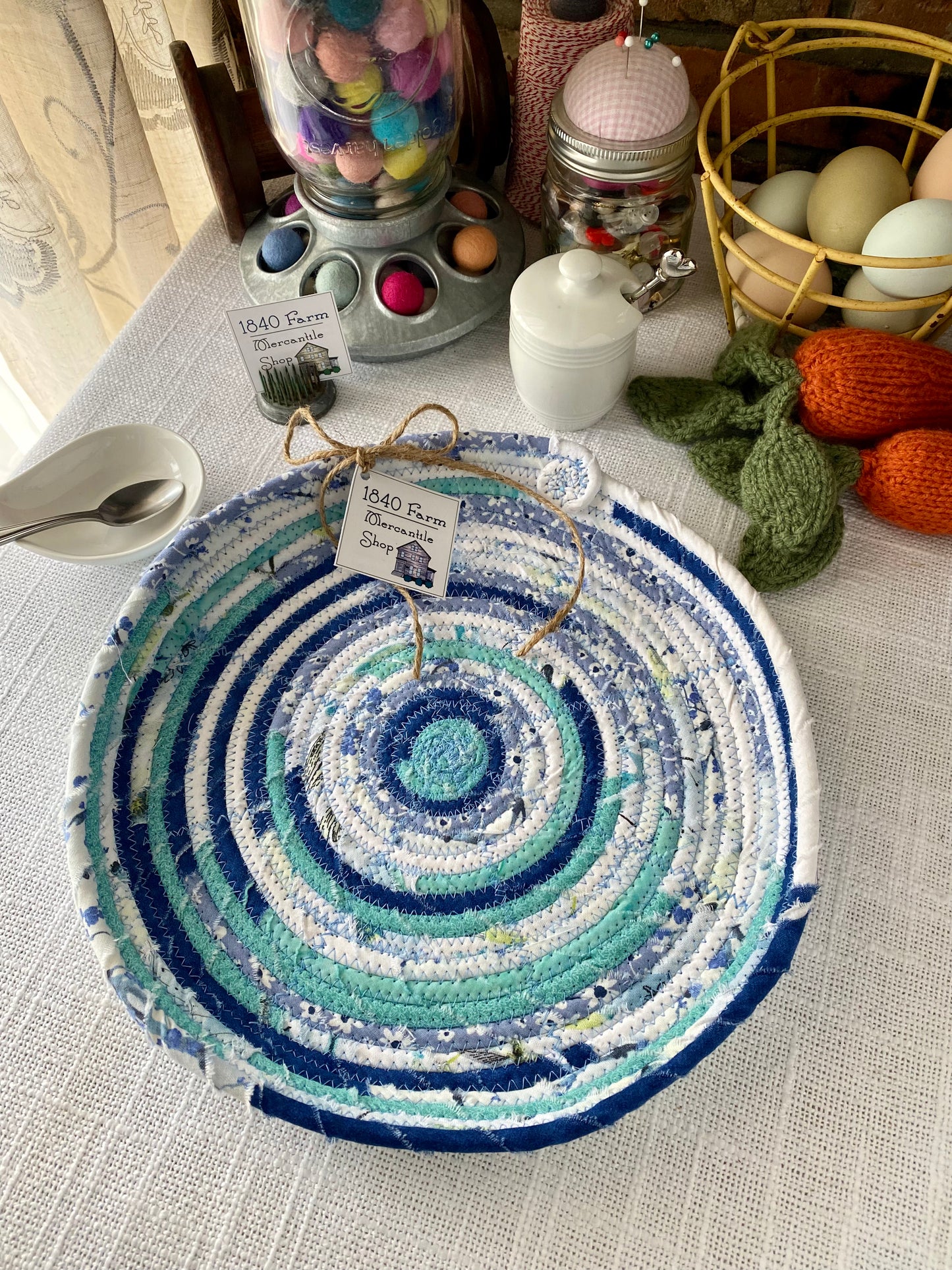 10” Extra Large Saucer Style Trivet