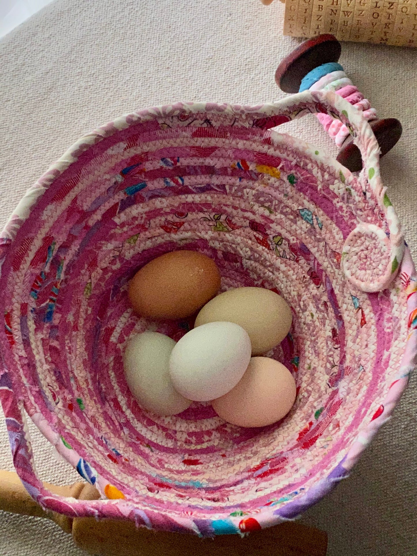 Medium Egg Basket #1838