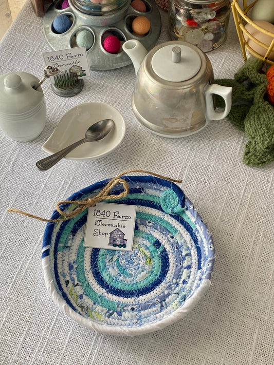 6” Medium Saucer Style Trivet